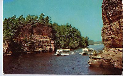 Vintage Postcard of The Jaws of the Dells, Wi Dells, WI $10.00