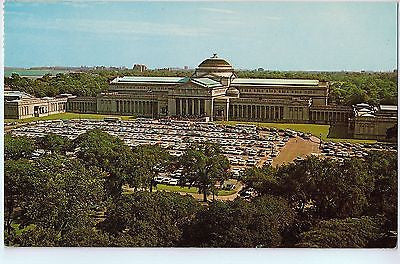 Vintage Postcard of The Worlds Most Popular Museum in Chicago, IL $10.00