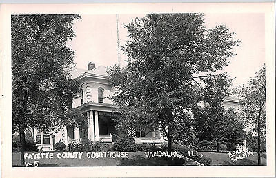 Vintage Postcard of Fayette County Courthouse in Vandalia, IL $10.00