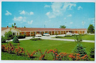 Vintage Postcard of Del Rancho Motel Gibson City, IL $10.00