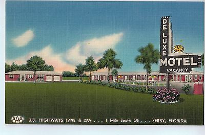 Vintage Postcard of The Deluxe Motel 1 Mile South of Perry, FL $10.00
